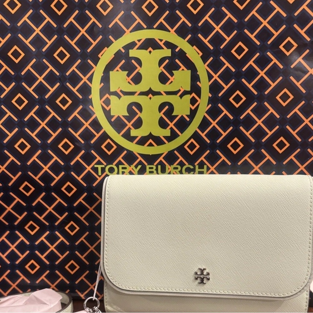 Tory Burch Emerson Chain Wallet in Light Green